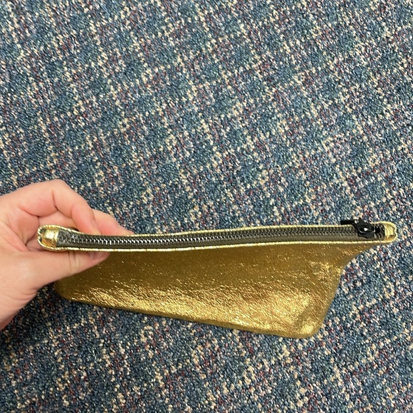 Preloved Marc Jacobs Neiman Marcus for target gold clutch - Picture 8 of 17